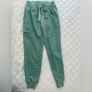 FIGS light green Zamora Jogger Petite XXS